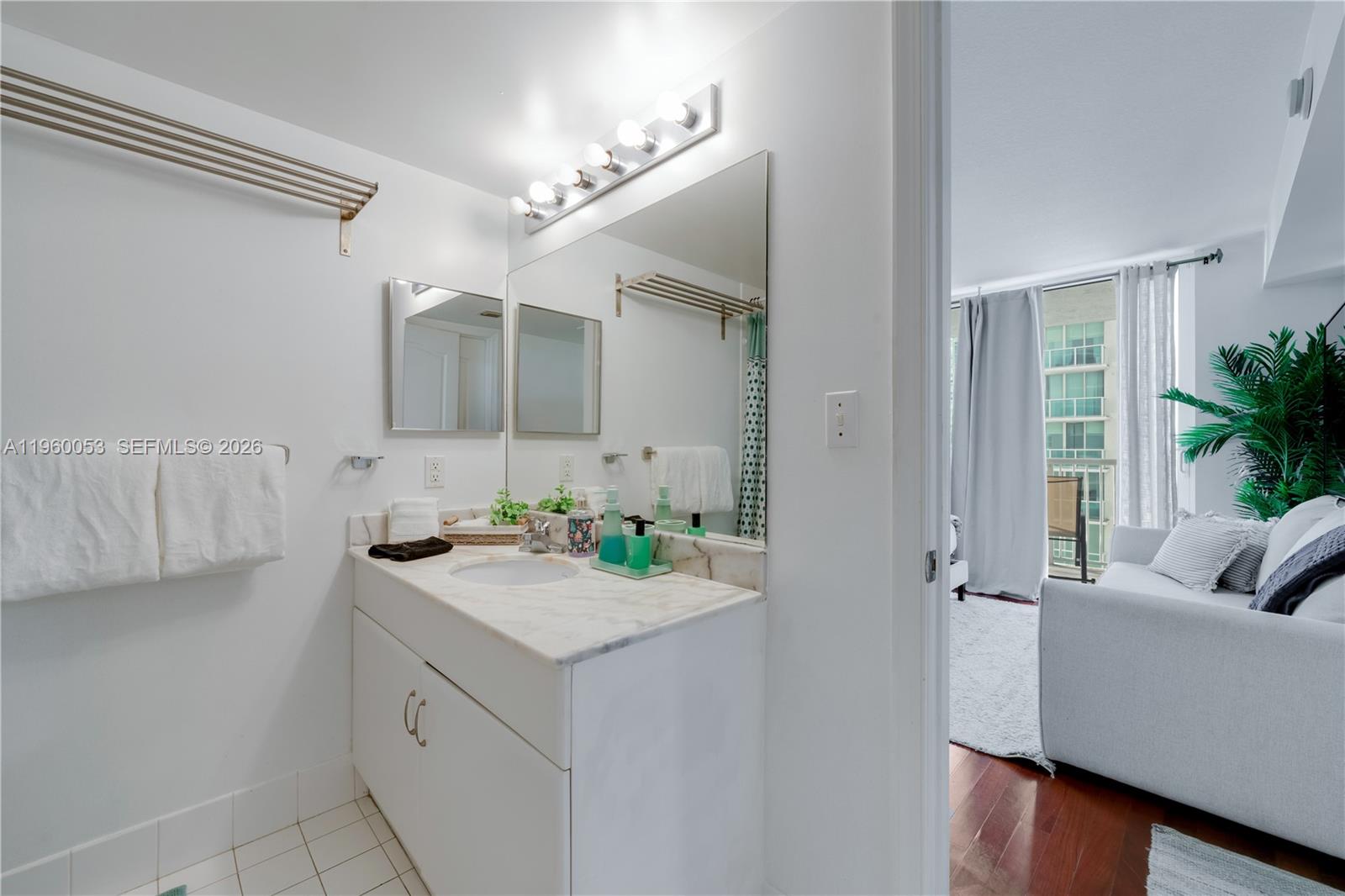 1200 Brickell Bay Dr 1705 Property Photo 20