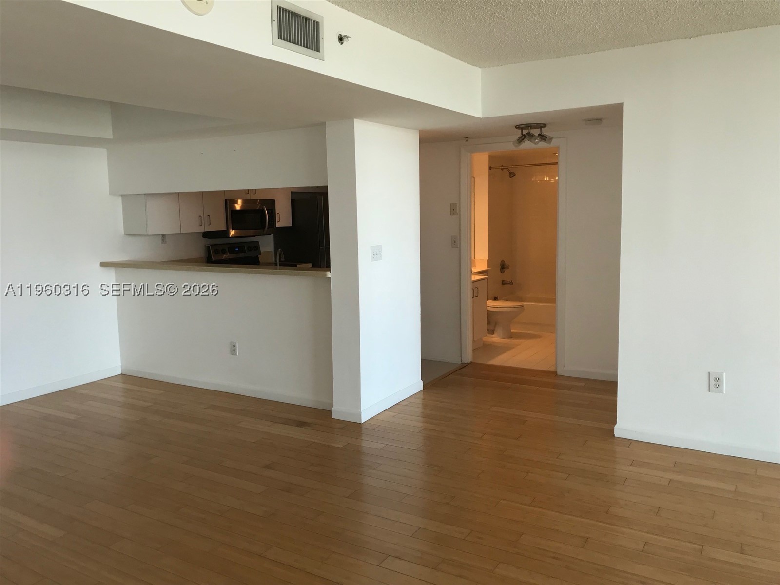 650 West Ave 1704 Property Photo 15