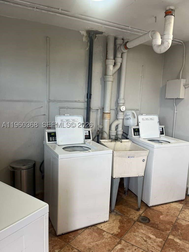 1750 Ne 191st St 507-1 Property Photo 8