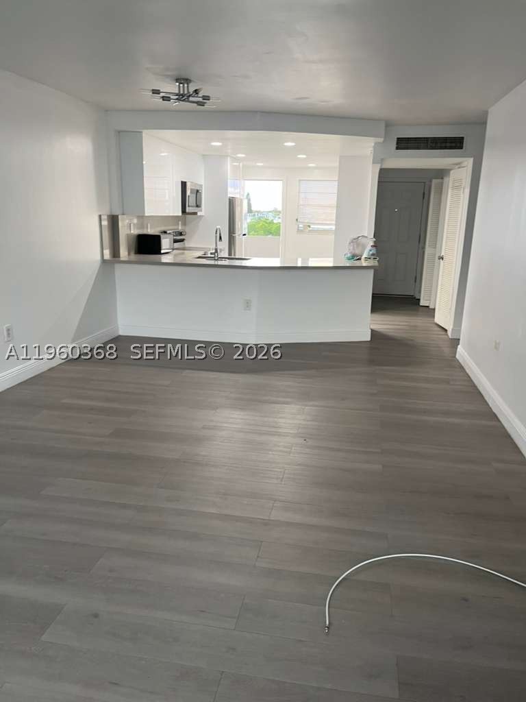 1750 Ne 191st St 507-1 Property Photo 9
