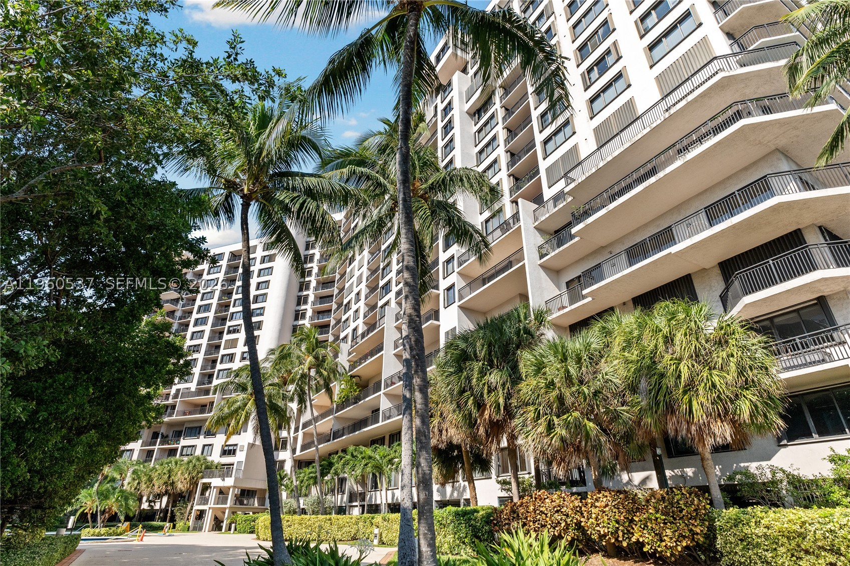 540 Brickell Key Dr 505 Property Photo 1