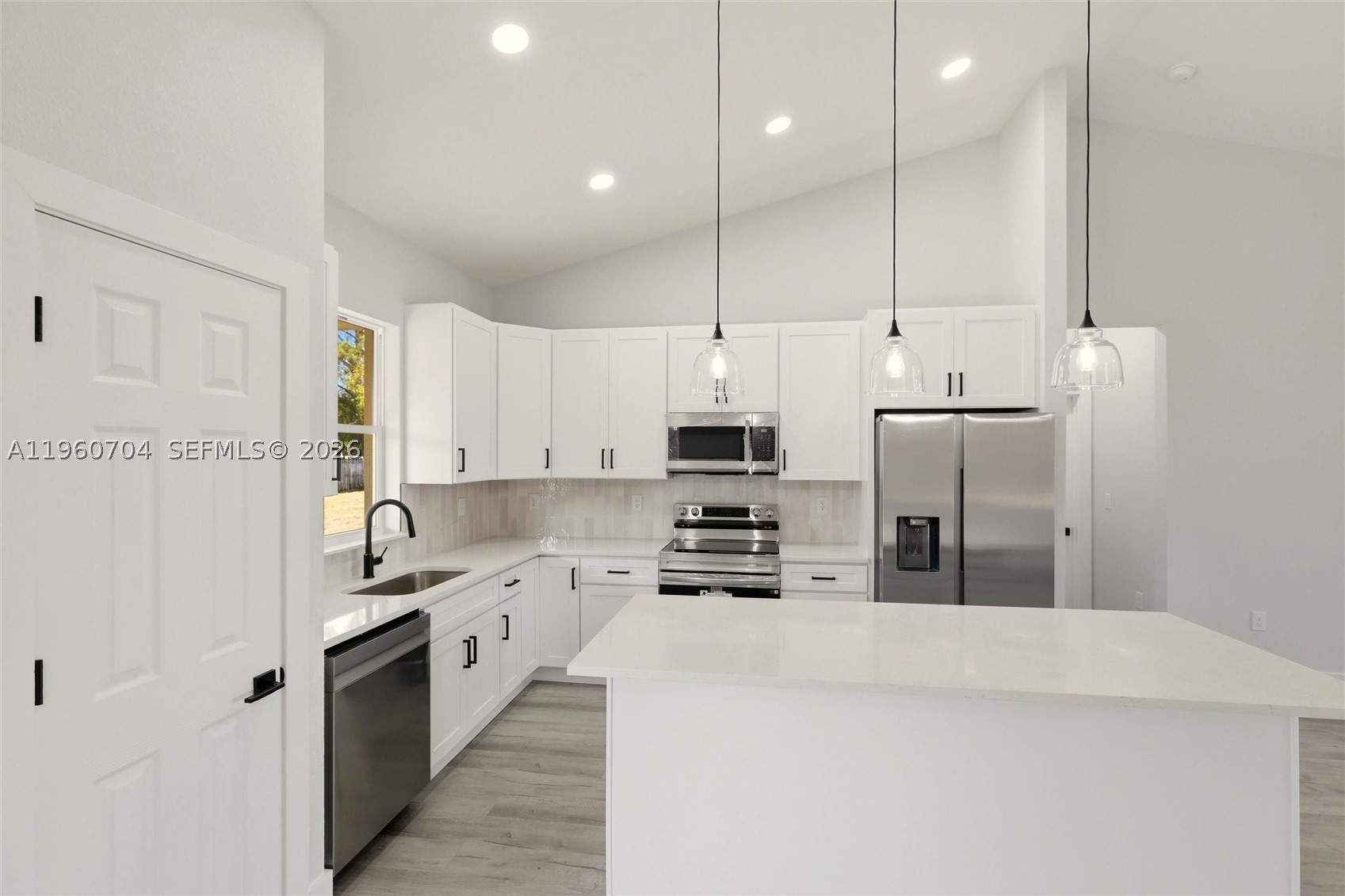 3825 Citroen Dr Property Photo 9