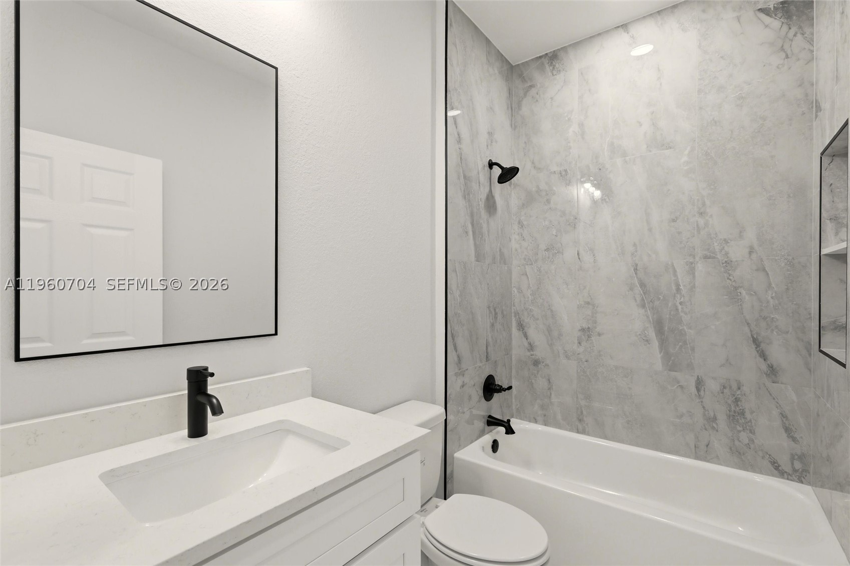 3825 Citroen Dr Property Photo 21