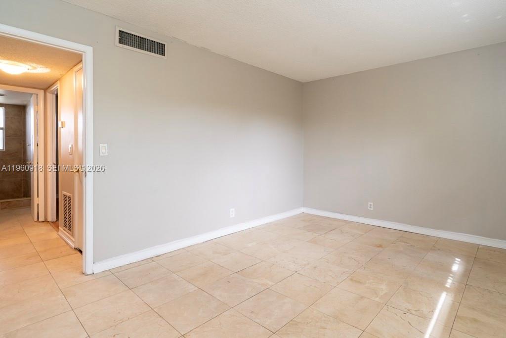 550 Se 2nd Ave G25 Property Photo 16