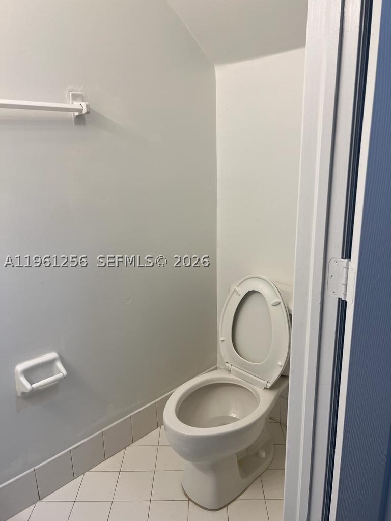 3330 Ne 13th Cir Dr 108-22 Property Photo 18