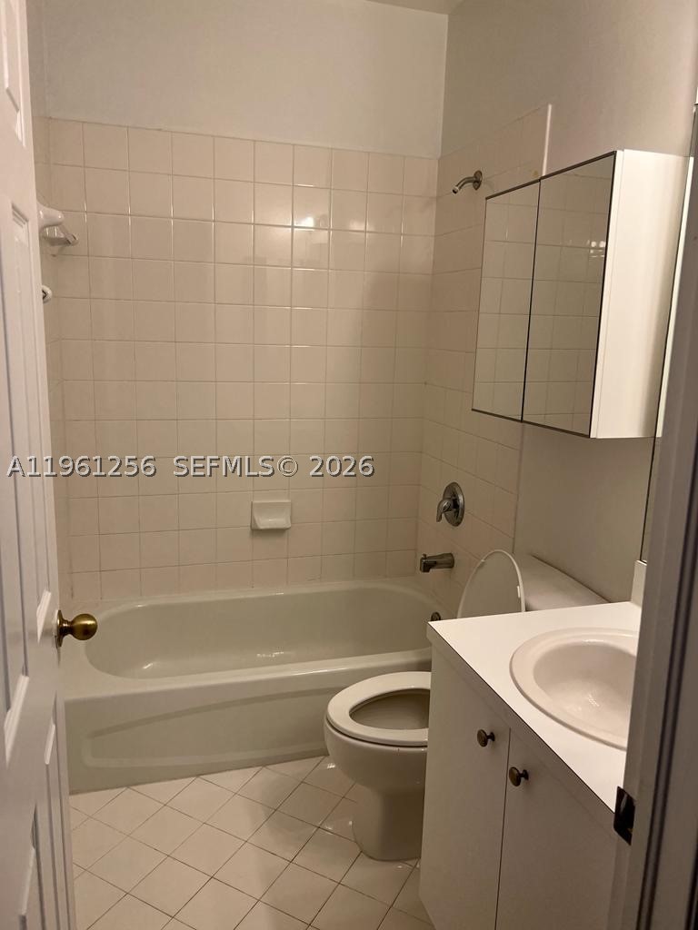 3330 Ne 13th Cir Dr 108-22 Property Photo 26