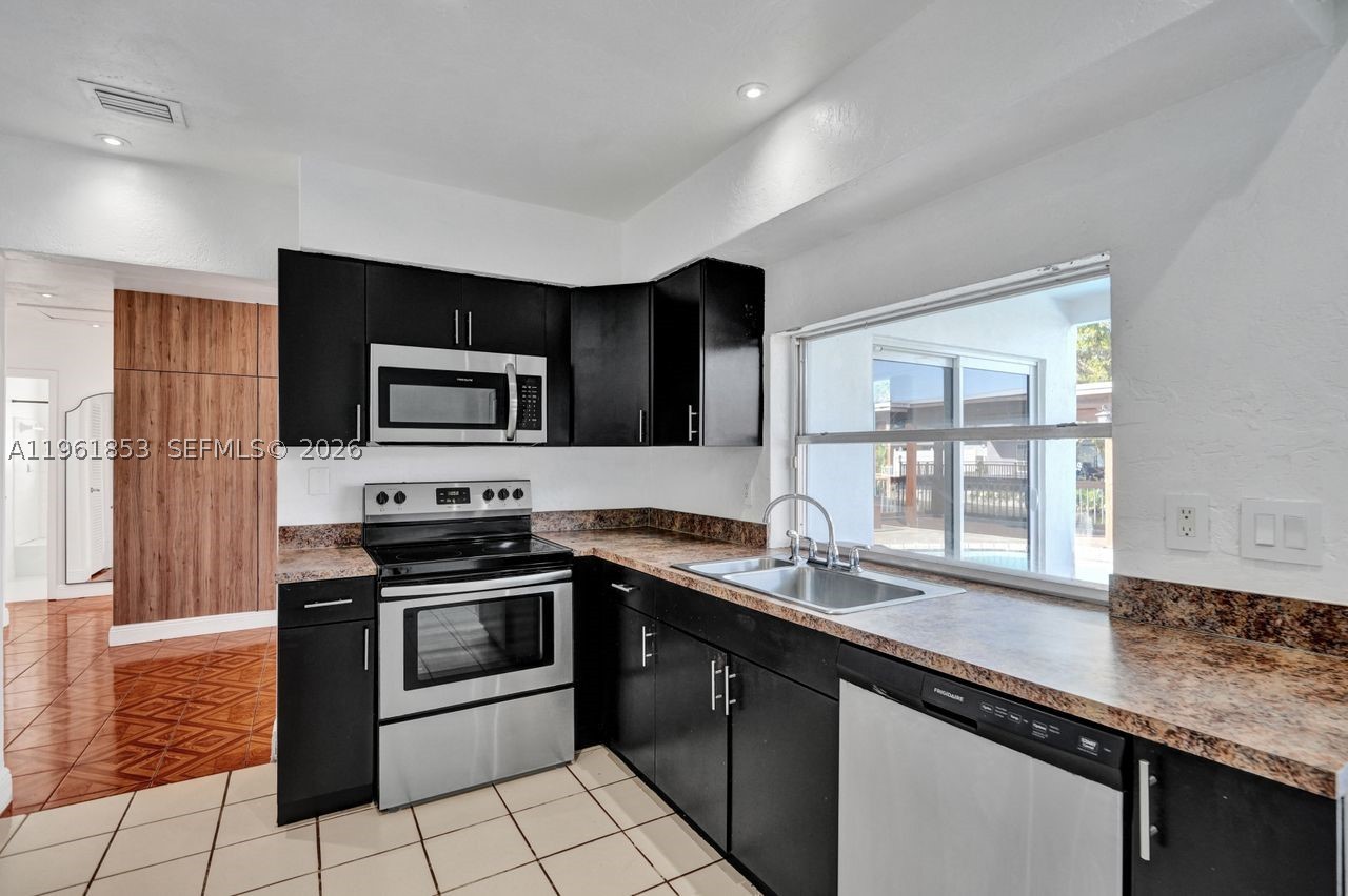 6617 Dahlia Dr Property Photo 6