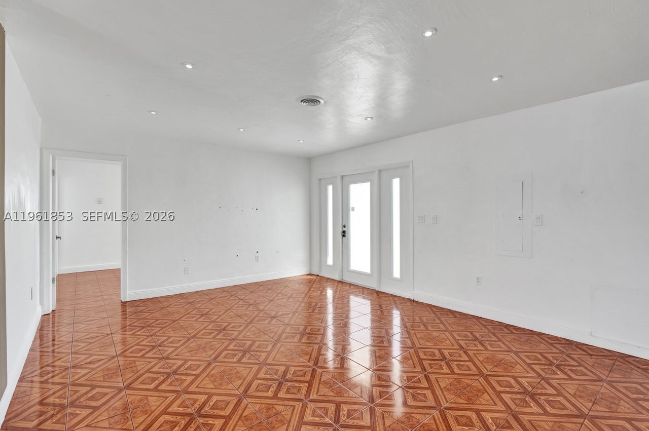 6617 Dahlia Dr Property Photo 13