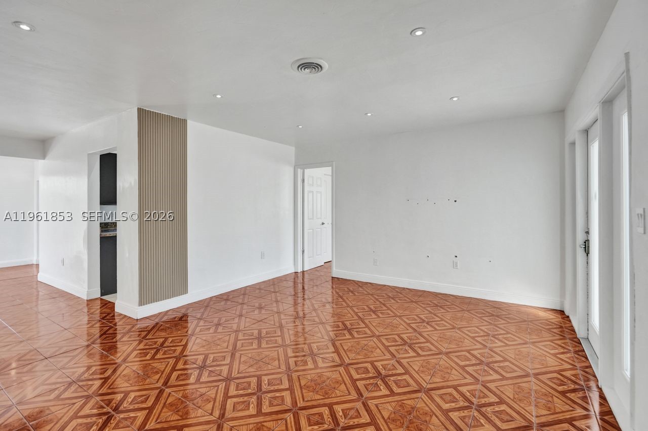 6617 Dahlia Dr Property Photo 14