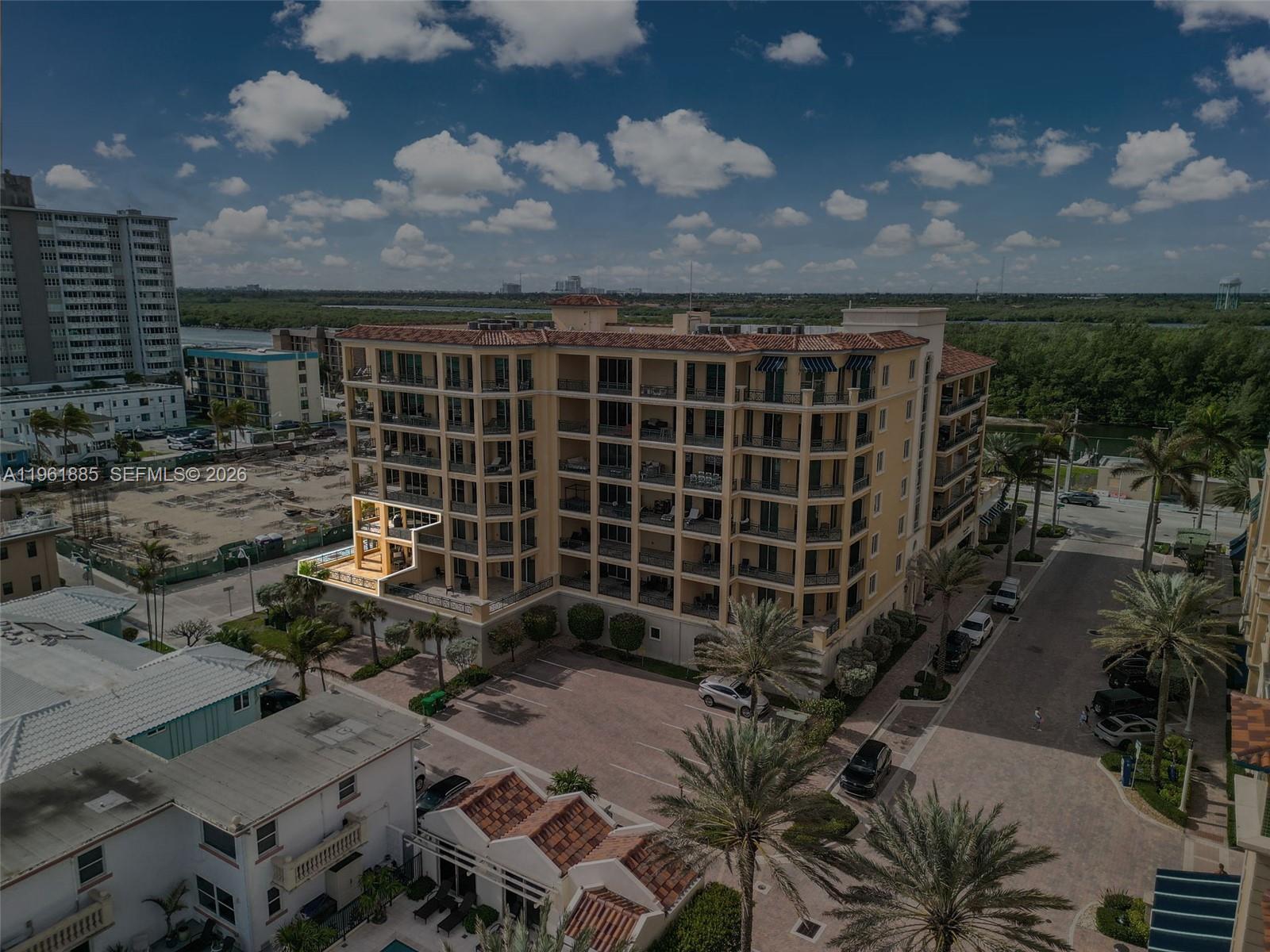3415 N Ocean Dr 204 Property Photo 17
