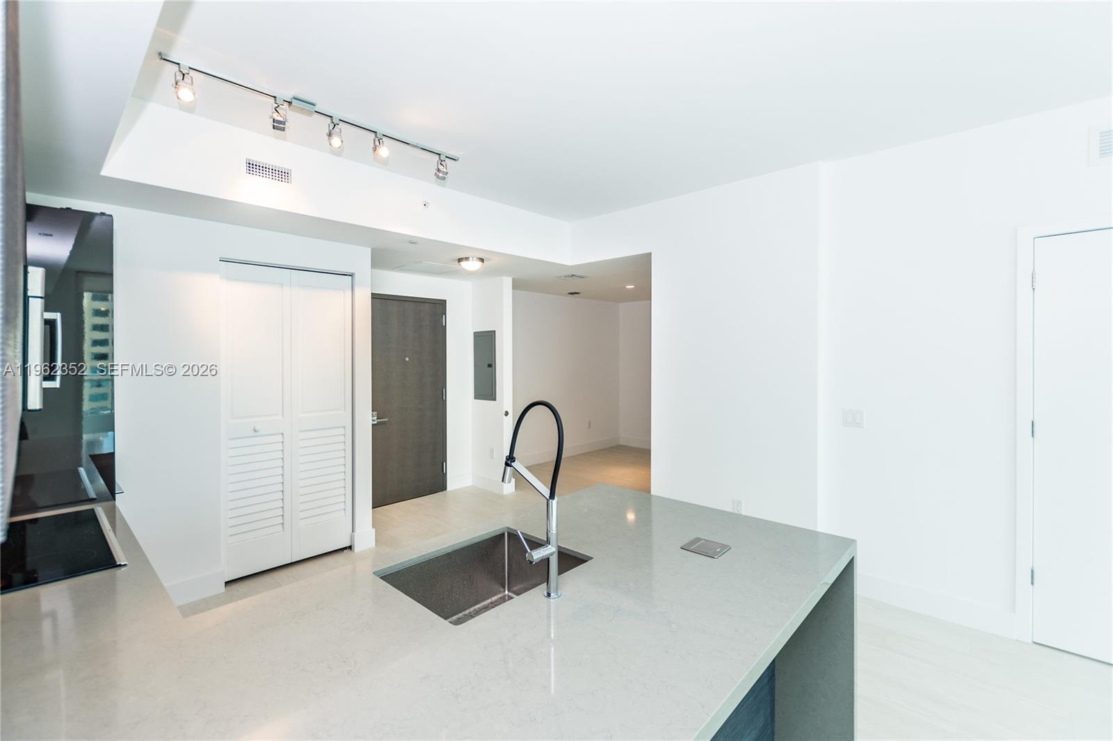 1080 Brickell Ave 1706 Property Photo 7