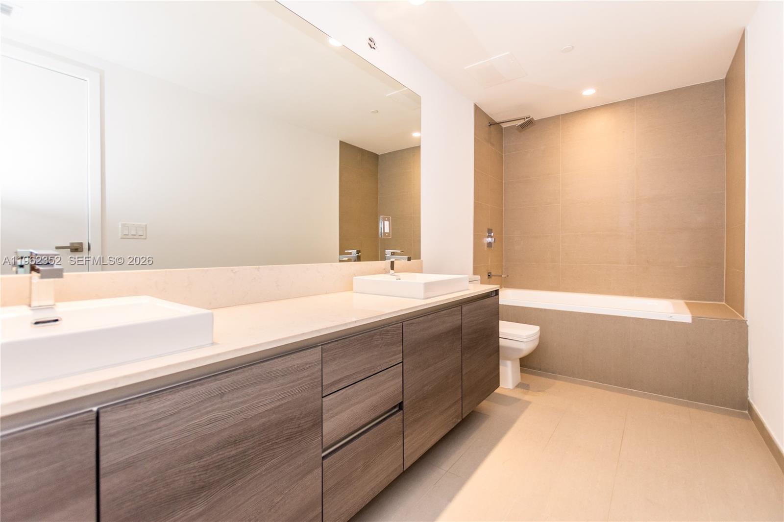 1080 Brickell Ave 1706 Property Photo 13