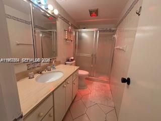 300 Bayview Dr 707 Property Photo 8