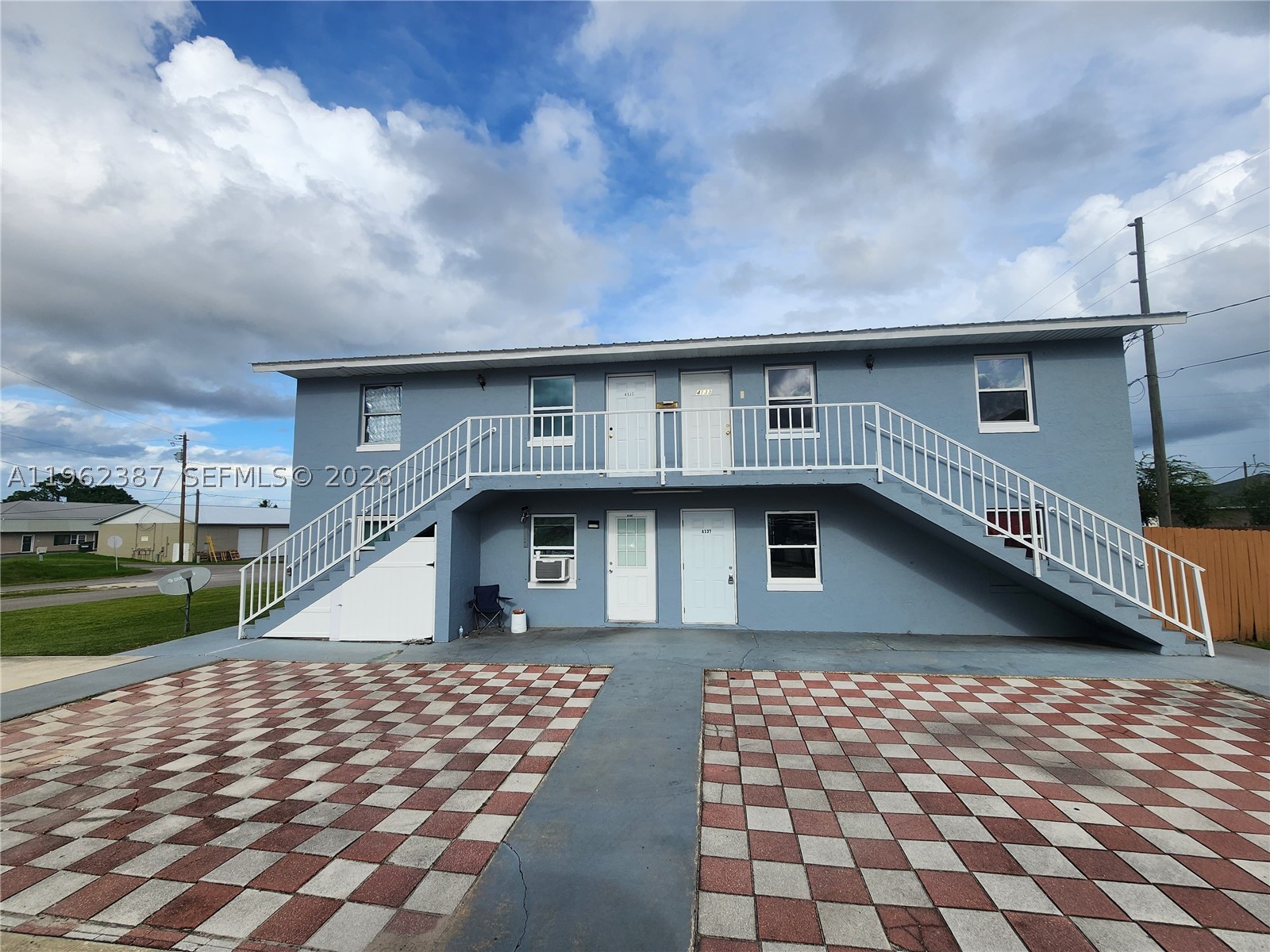4131 Commercial Dr Property Photo 1