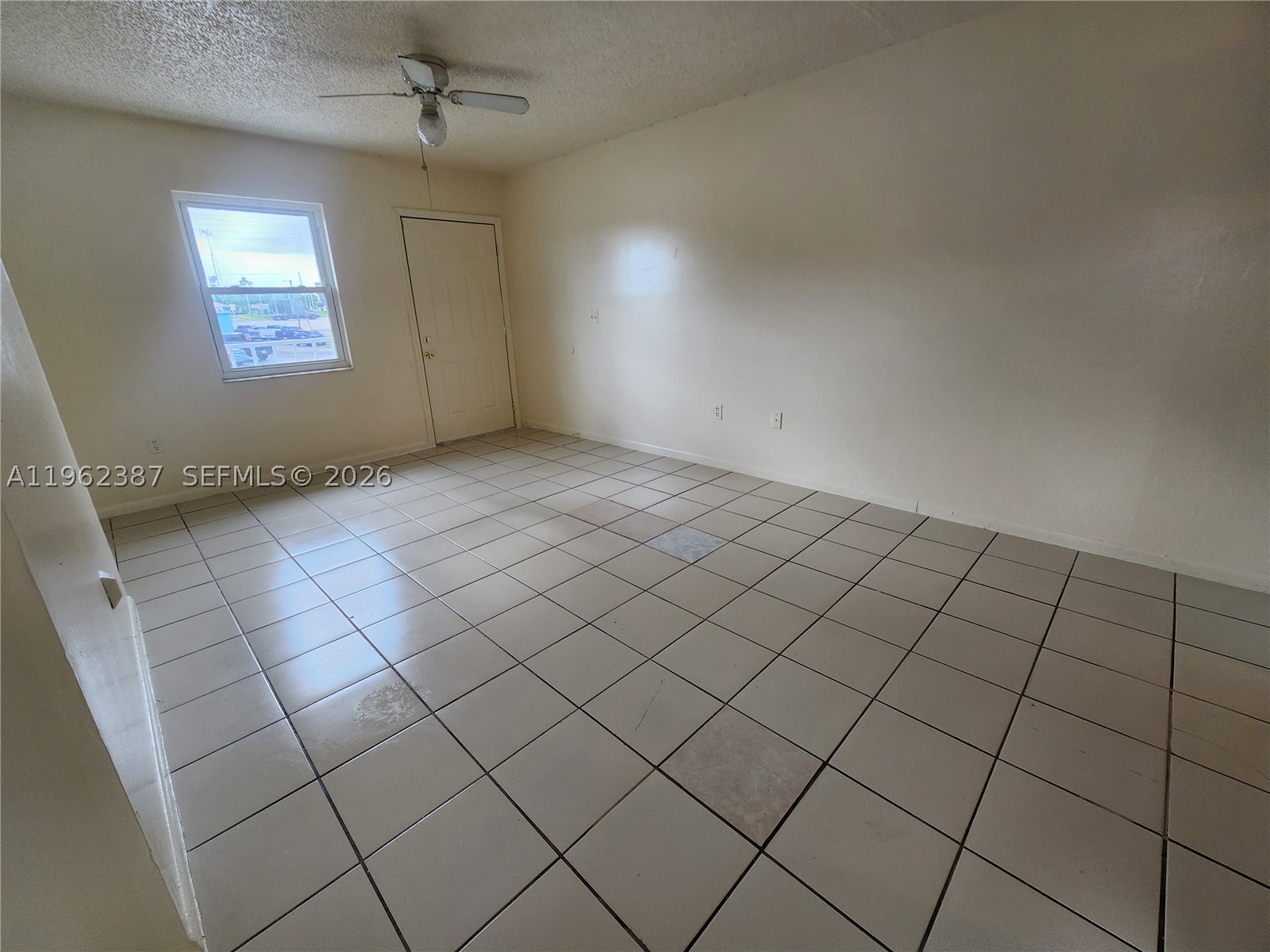 4131 Commercial Dr Property Photo 11