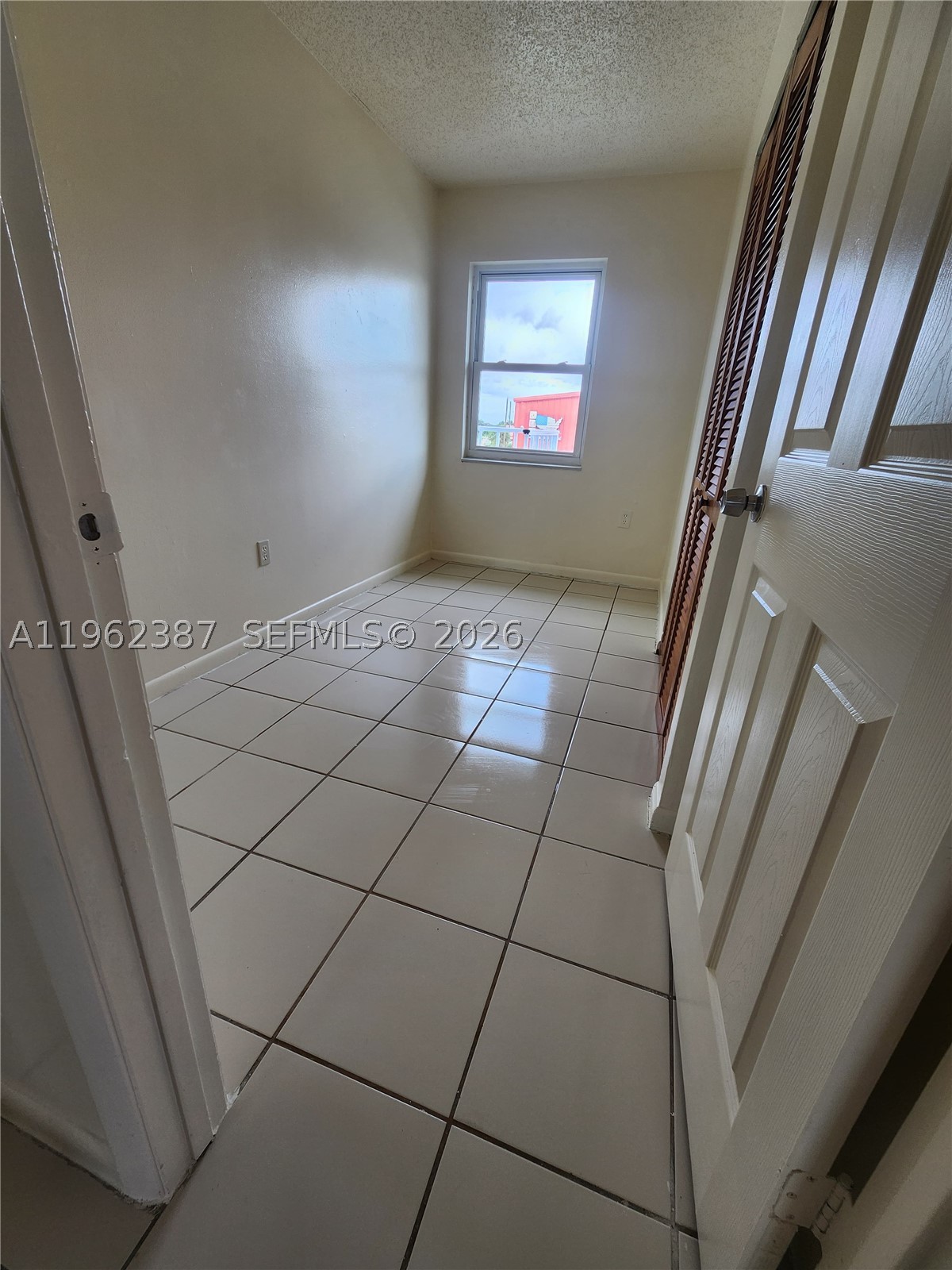4131 Commercial Dr Property Photo 13