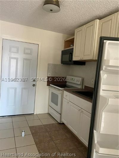 4131 Commercial Dr Property Photo 16
