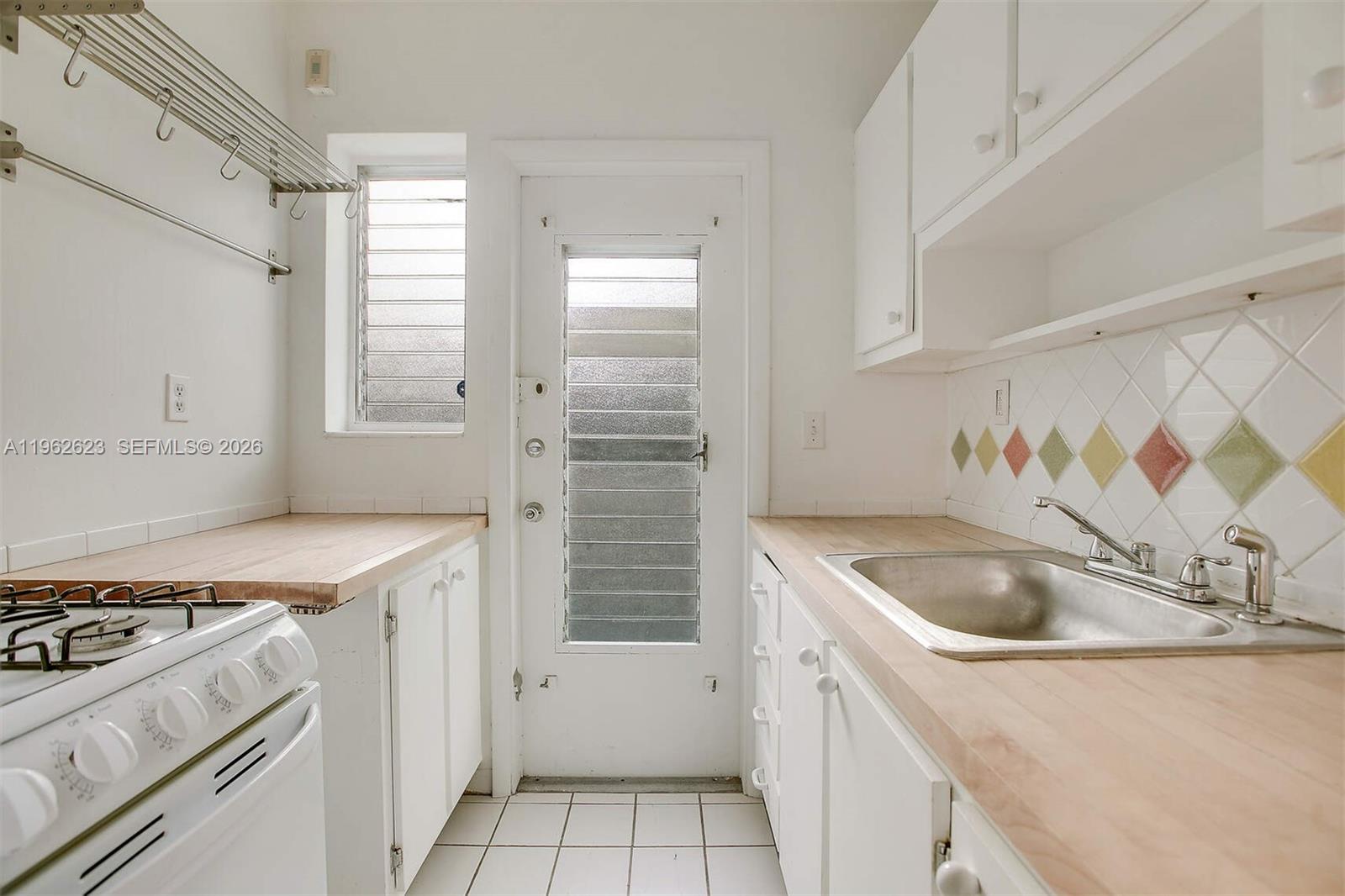 835 Meridian Ave 3 Property Photo 6