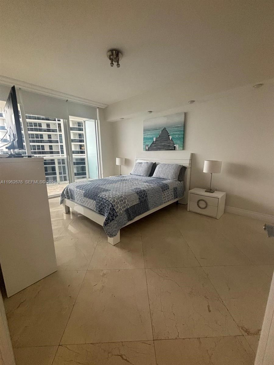 1830 S Ocean Dr 2004 Property Photo 10