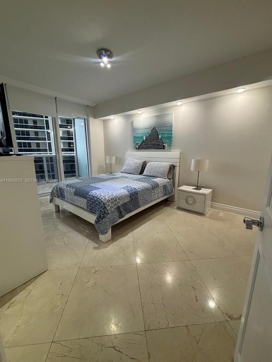1830 S Ocean Dr 2004 Property Photo 11