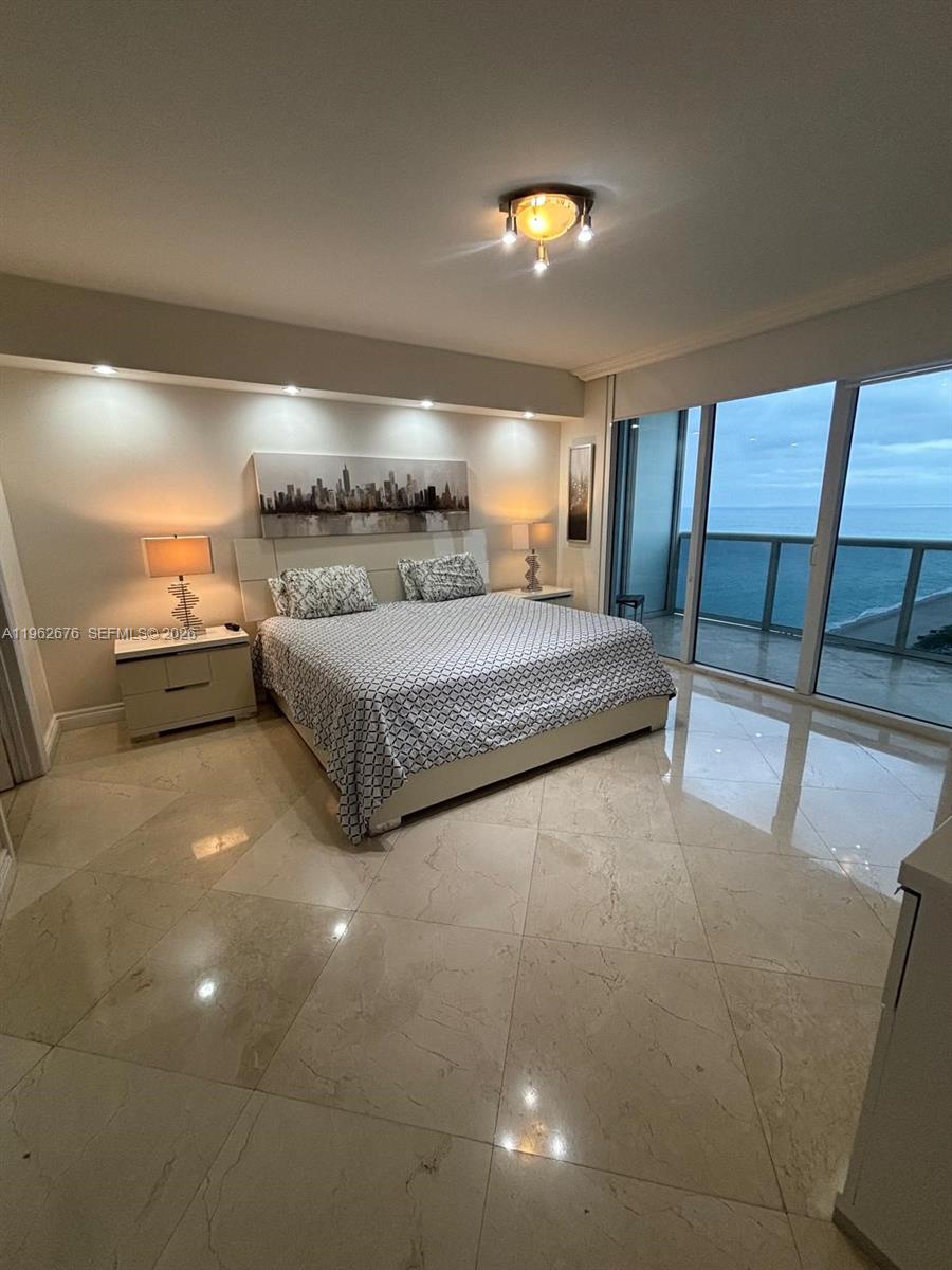 1830 S Ocean Dr 2004 Property Photo 13