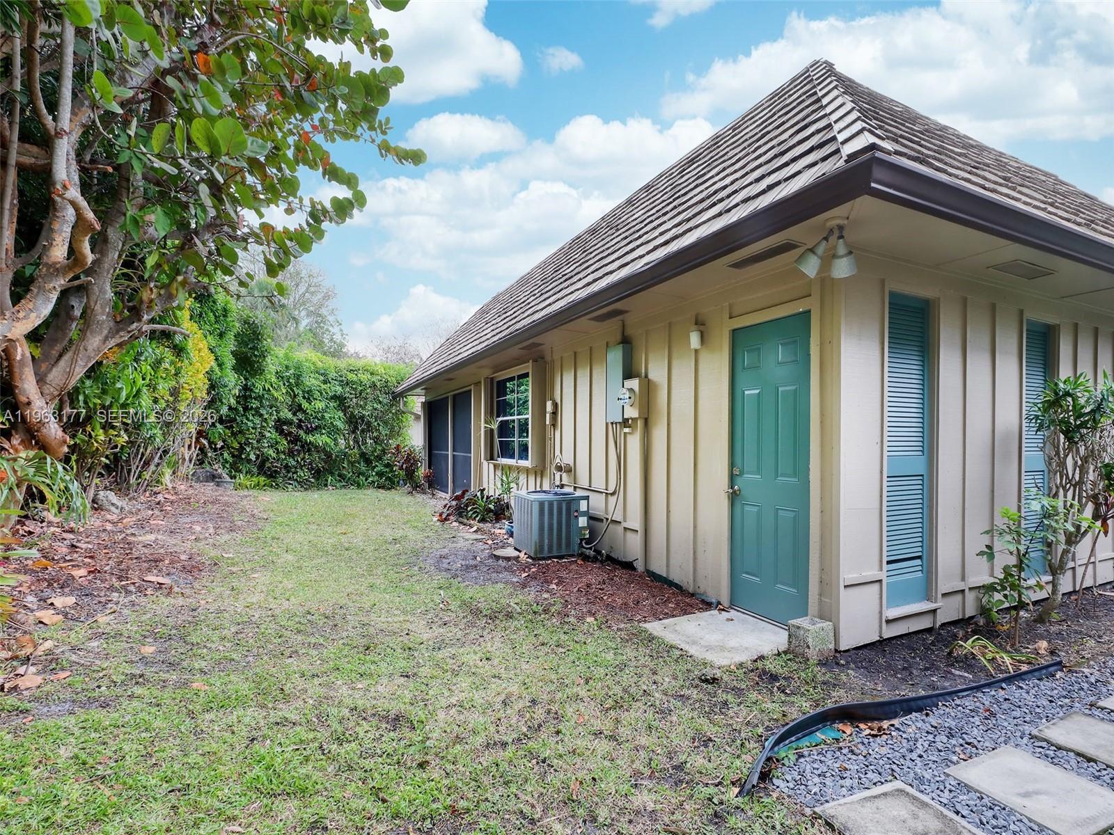 1901 Coquina Way Property Photo 9