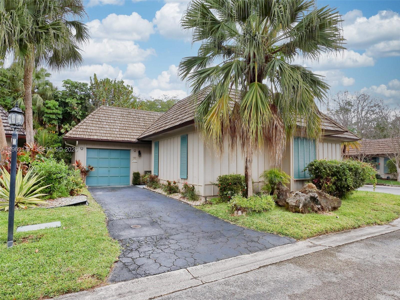 1901 Coquina Way Property Photo 37