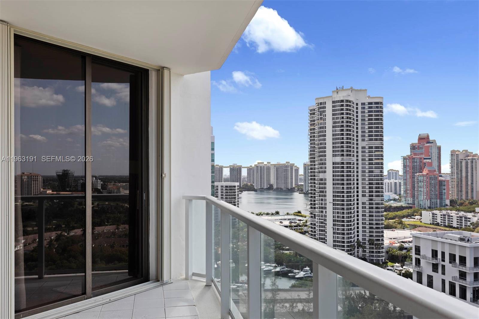19500 Turnberry Way 20-c Property Photo 23