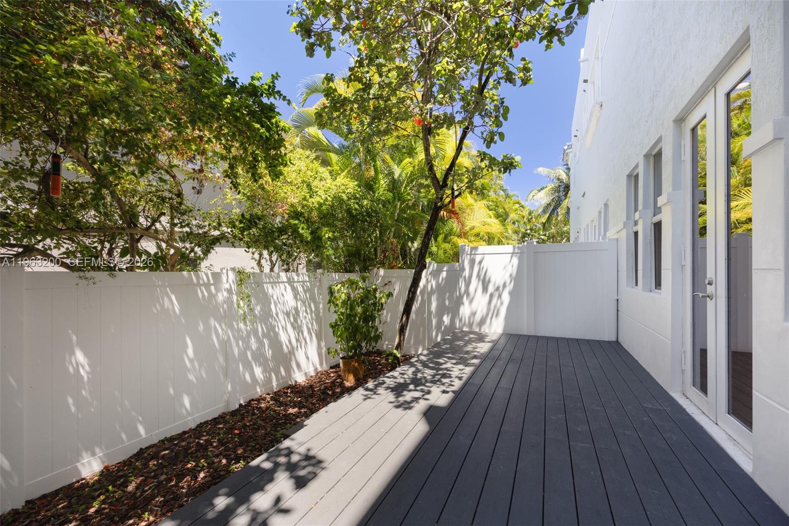 3425 Norfolk St Property Photo 8