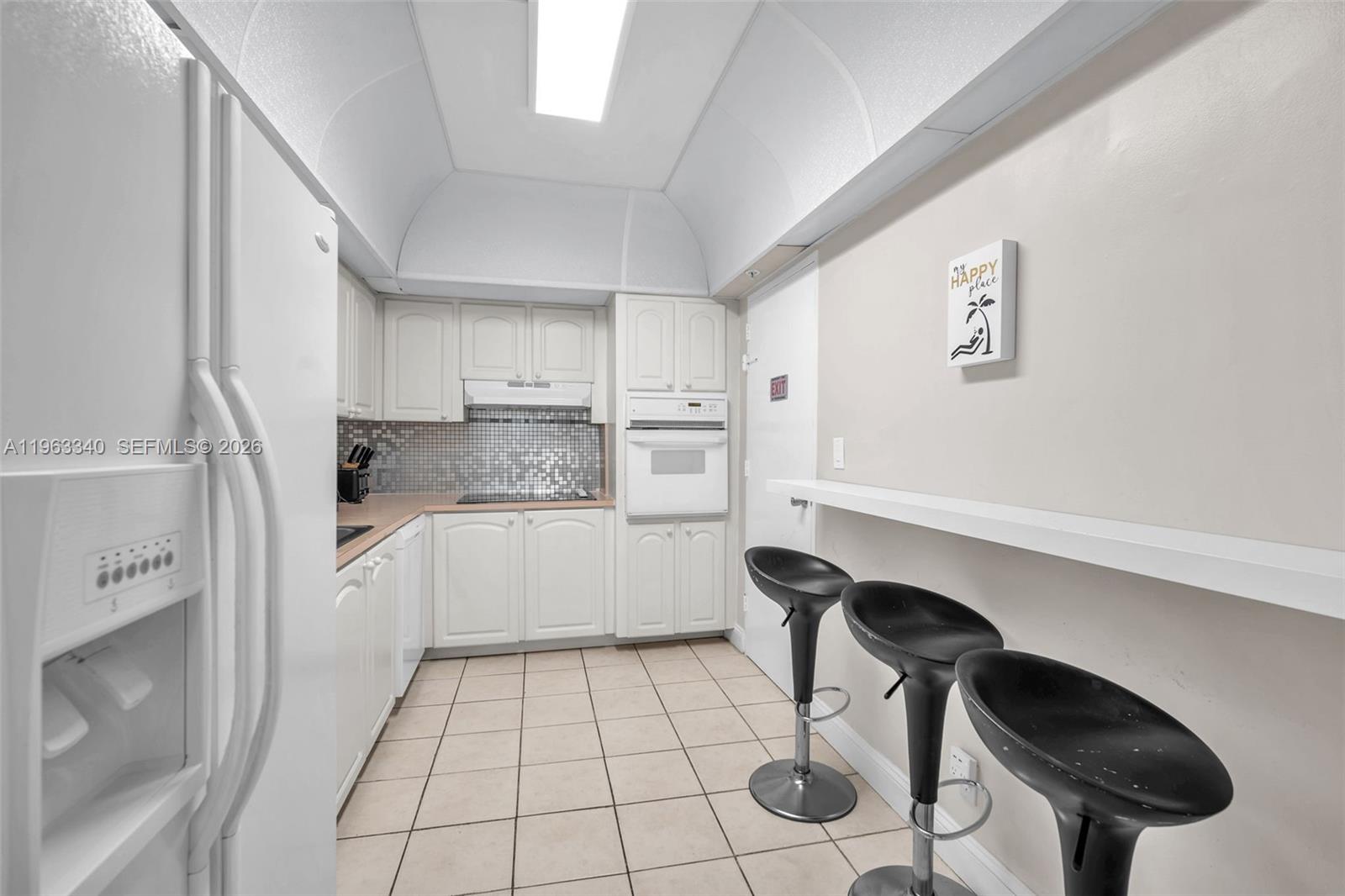 3801 S Ocean Dr 2w Property Photo 9