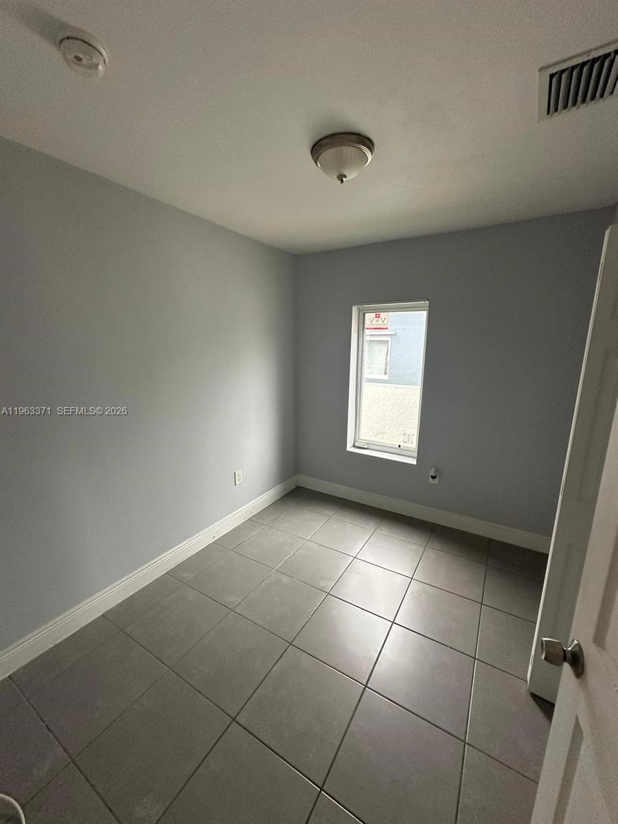 1128 Nw 101st St Property Photo 8