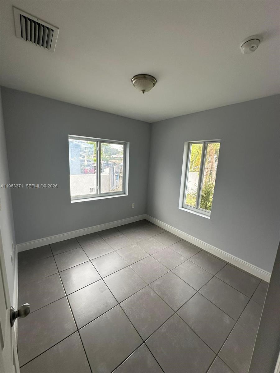 1128 Nw 101st St Property Photo 9