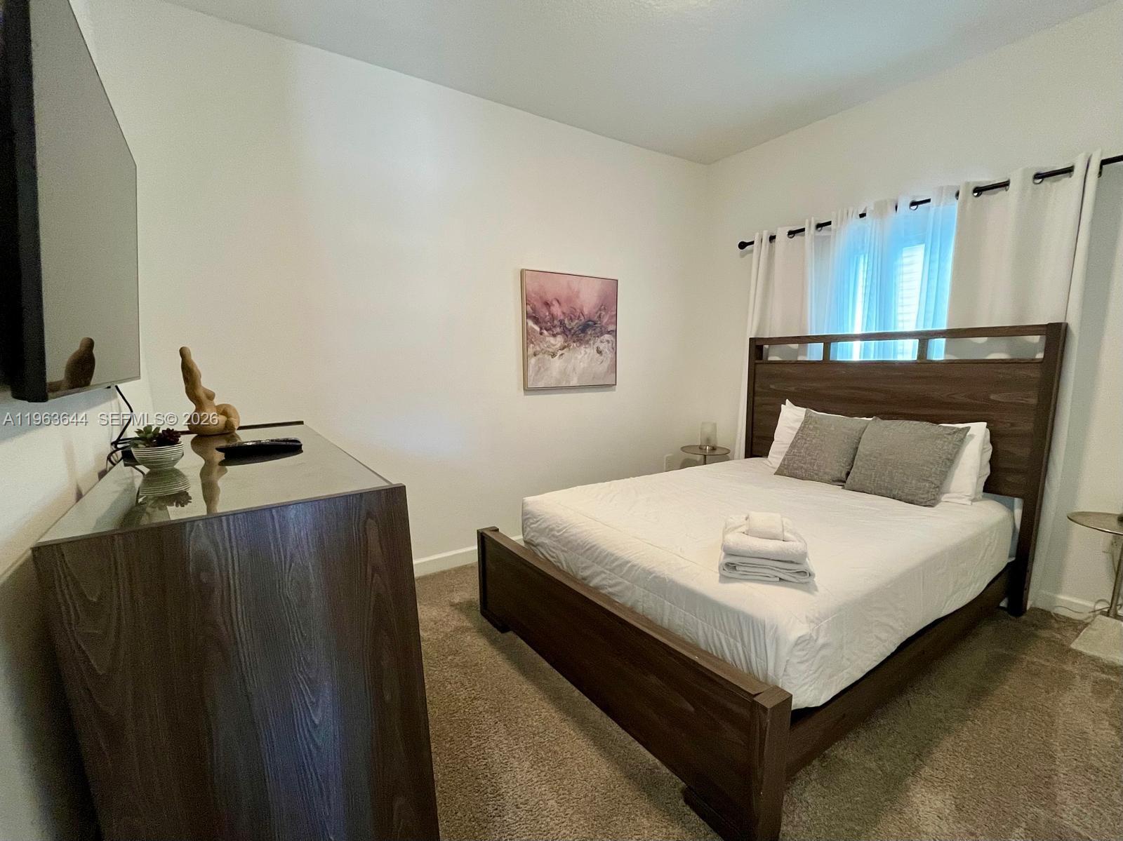 1154 Kingsbarn St Property Photo 14