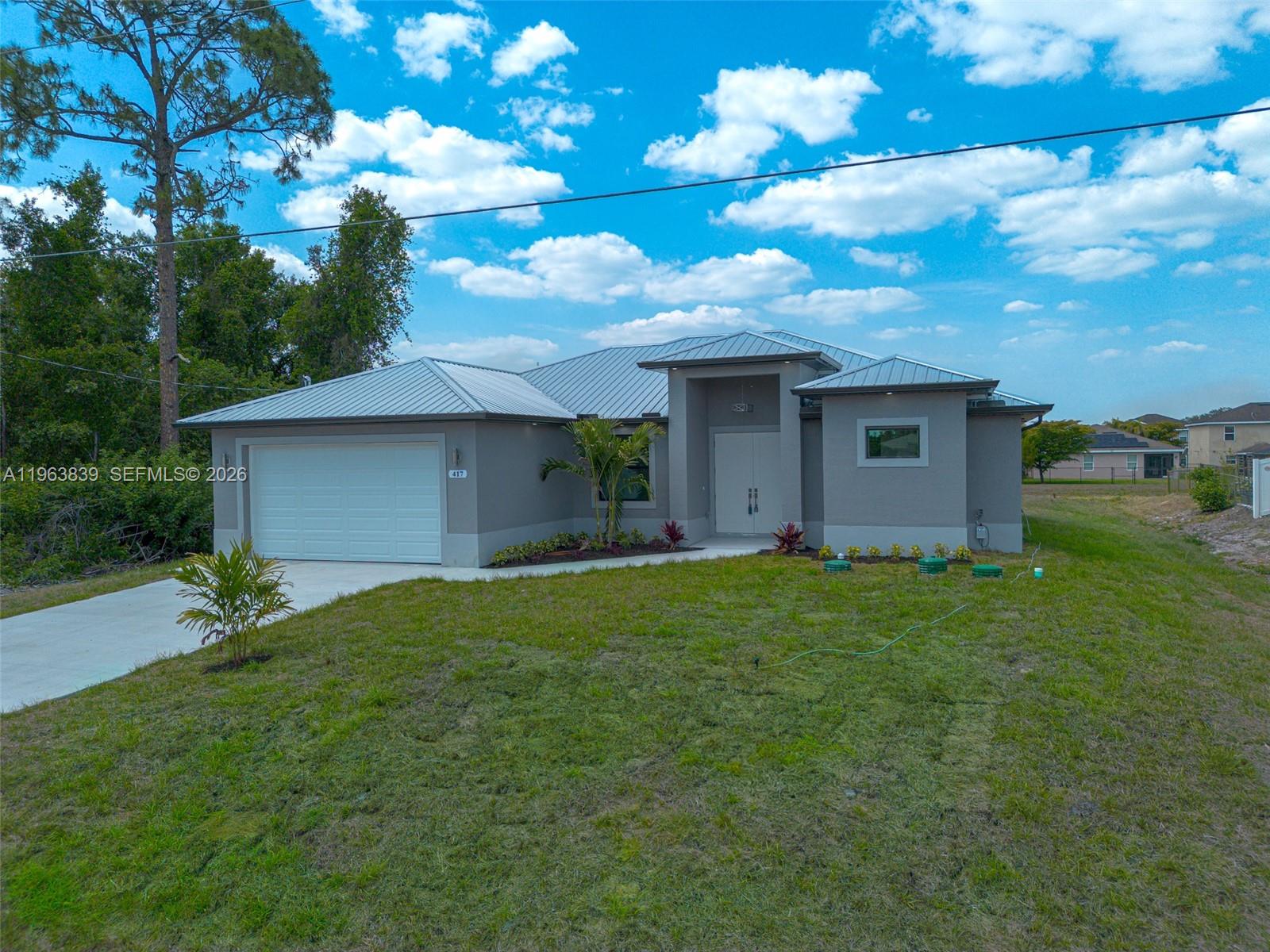 417 Paddock St Property Photo 1