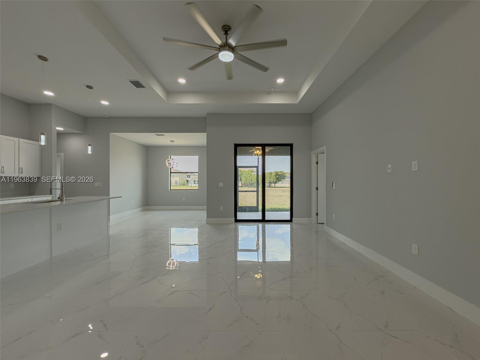 417 Paddock St Property Photo 2