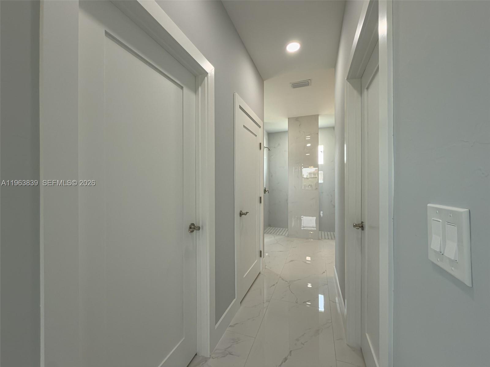 417 Paddock St Property Photo 17