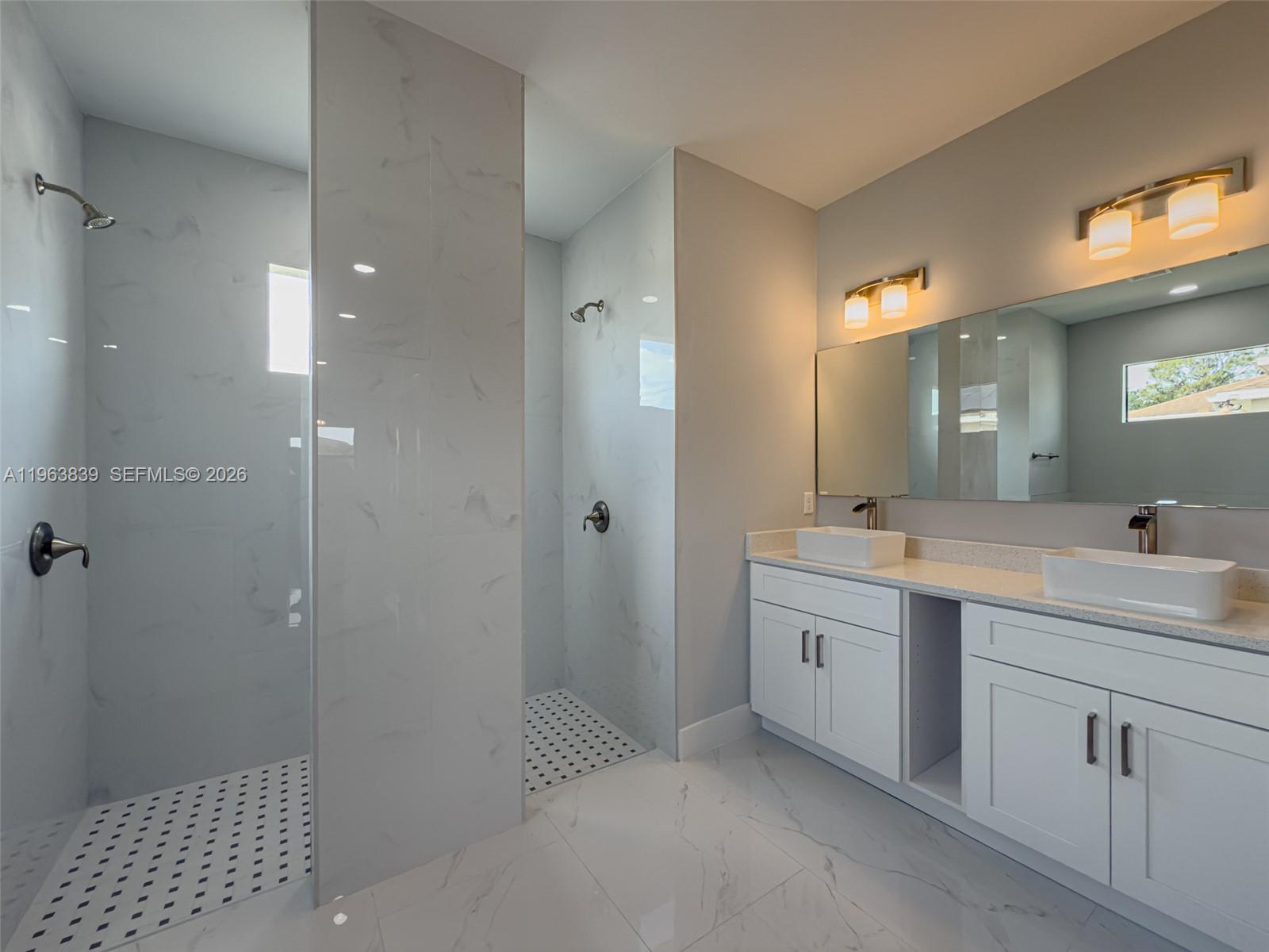 417 Paddock St Property Photo 19