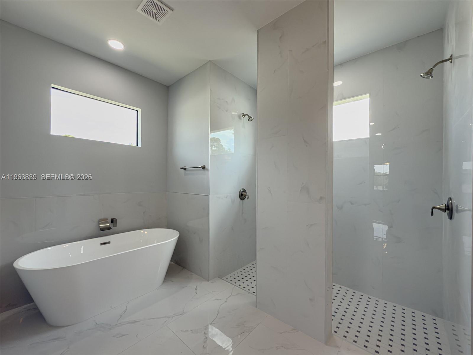 417 Paddock St Property Photo 20