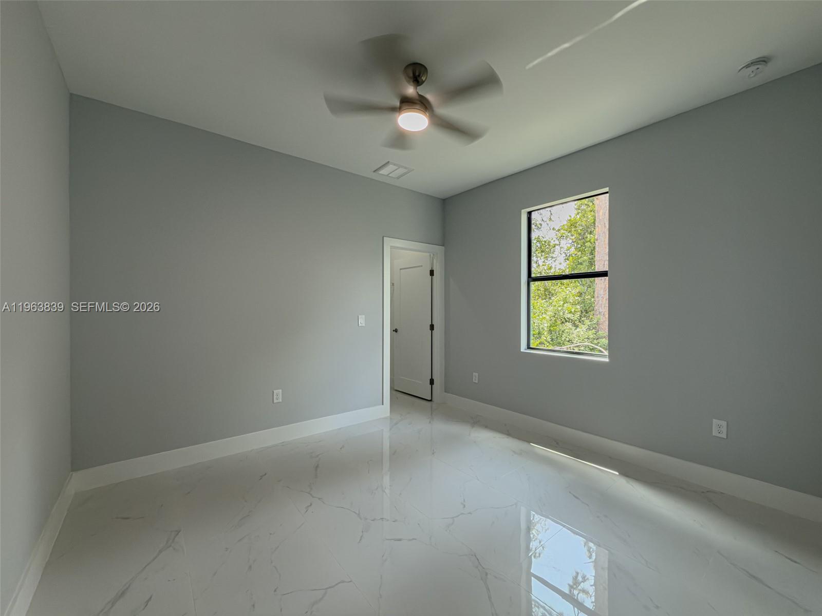 417 Paddock St Property Photo 22