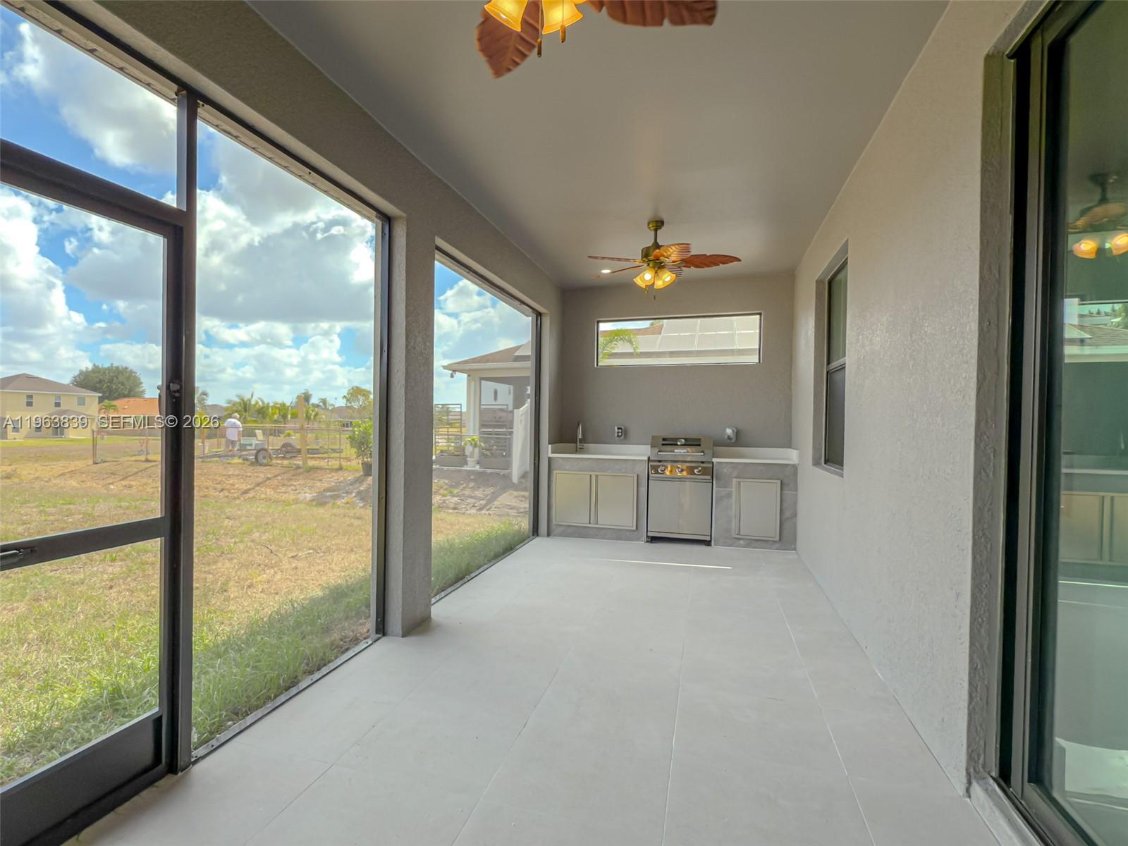 417 Paddock St Property Photo 31