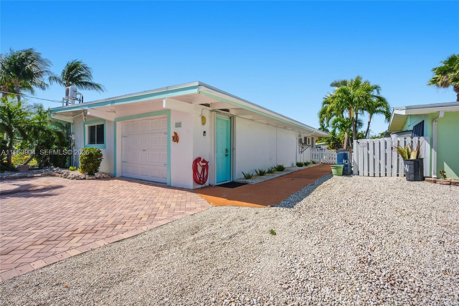 151 10th St Property Photo 4