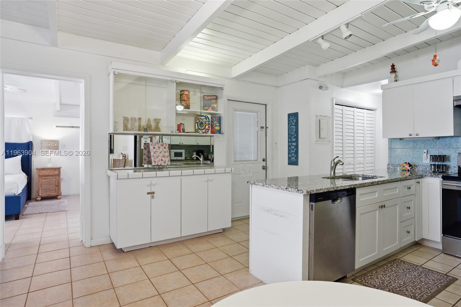 151 10th St Property Photo 7