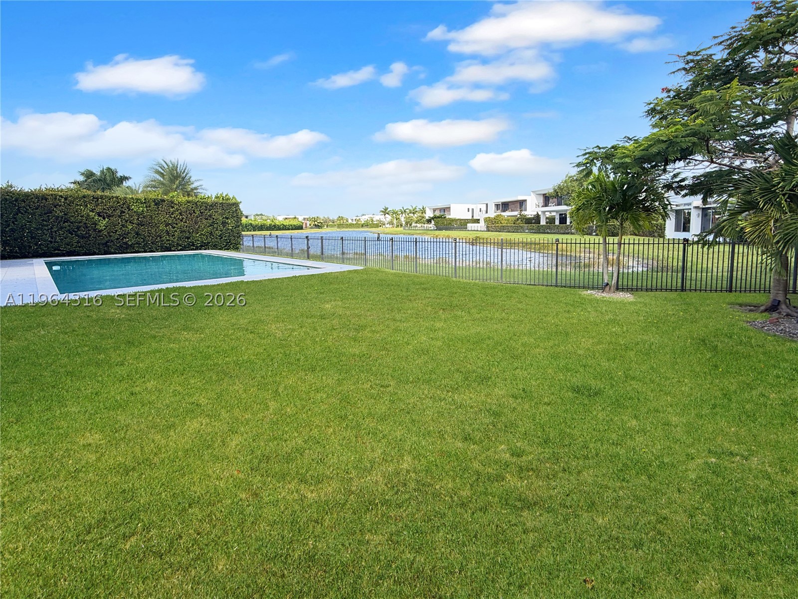 16640 Sunset Way Property Photo 34
