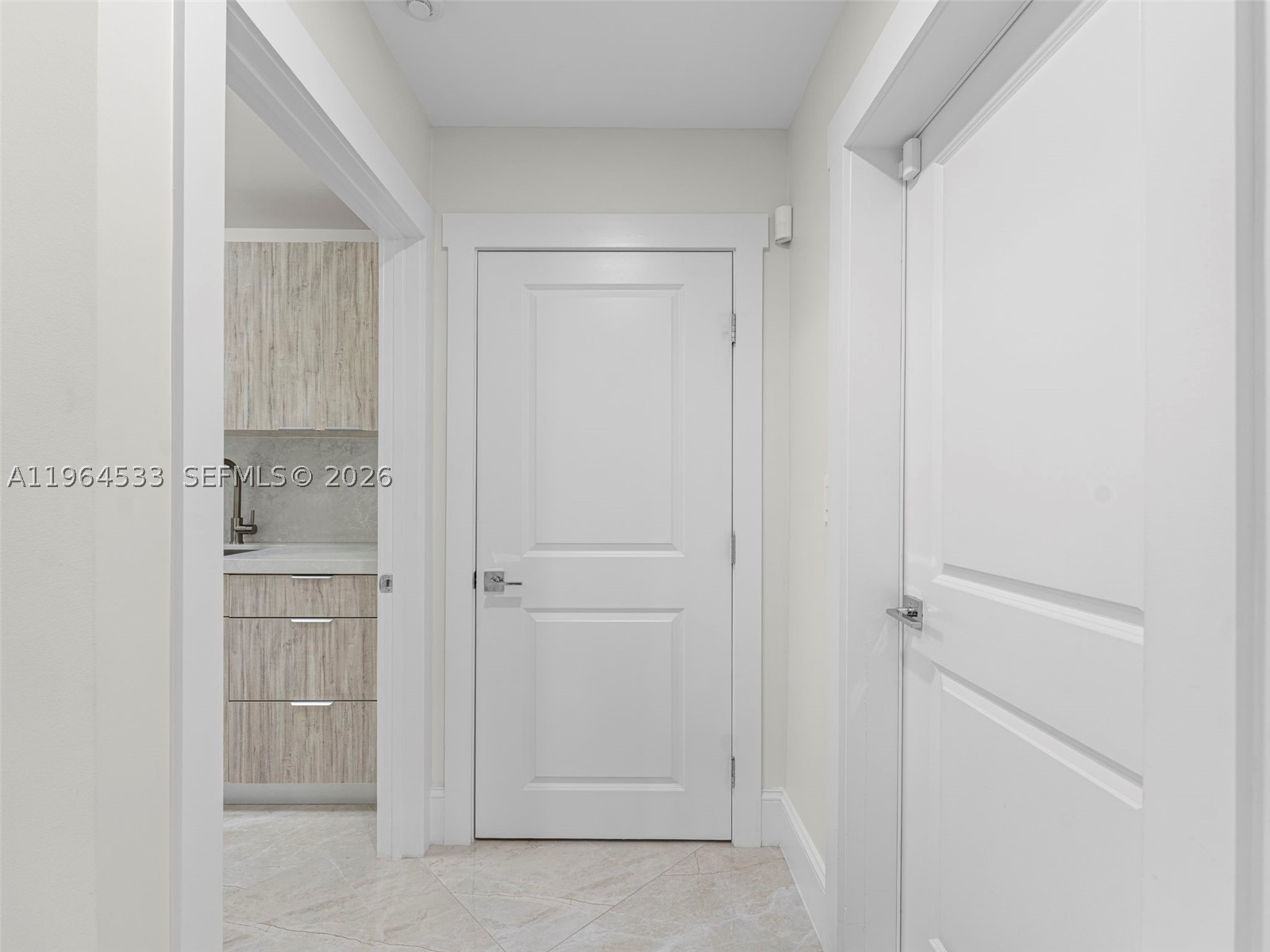 6180 Pine Tree Dr Property Photo 26