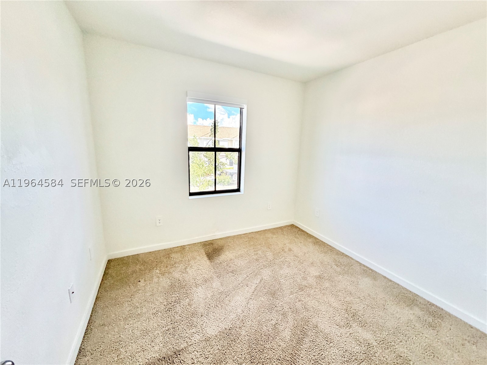 442 Ne 13th St Property Photo 12