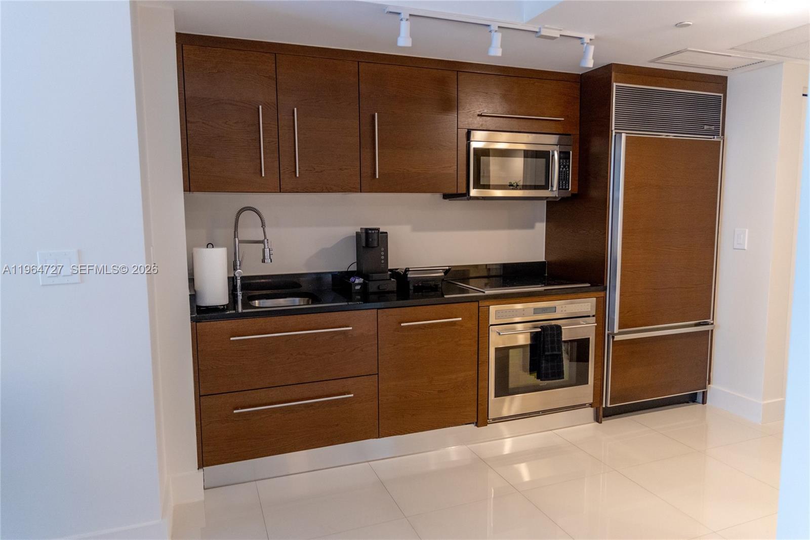 475 Brickell Ave 3510 Property Photo 7