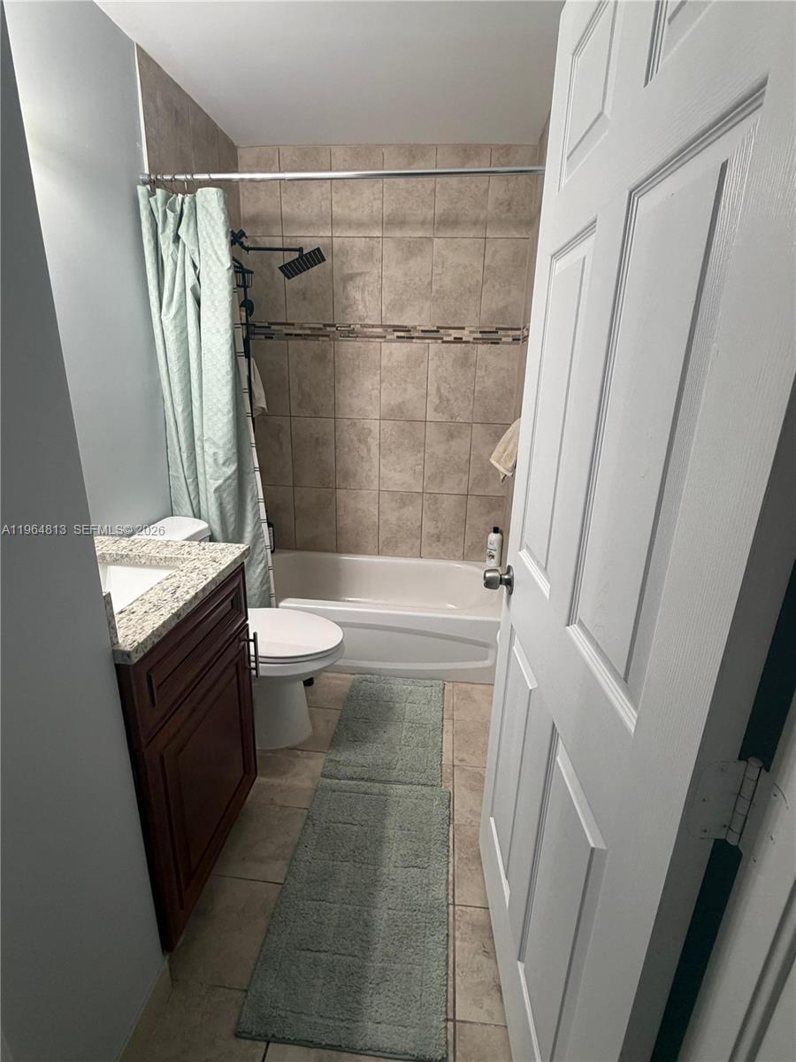 1955 Nw 5th Pl 13 Property Photo 15