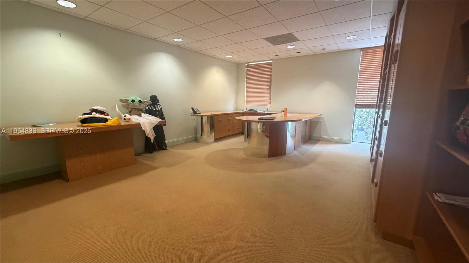 2435 Hollywood Blvd Property Photo 8