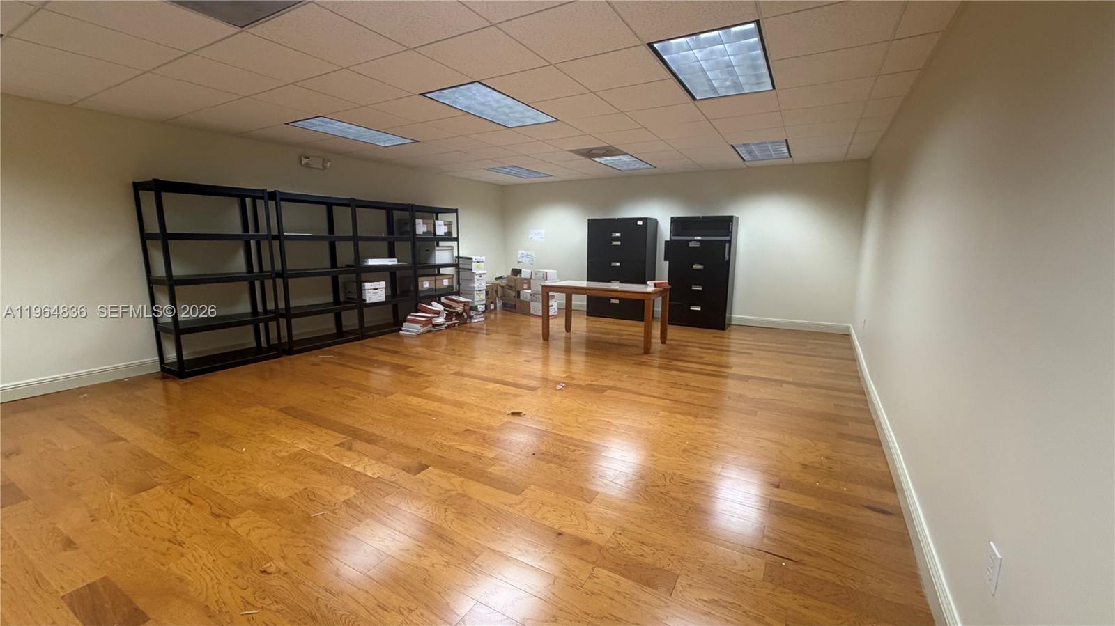 2435 Hollywood Blvd Property Photo 12