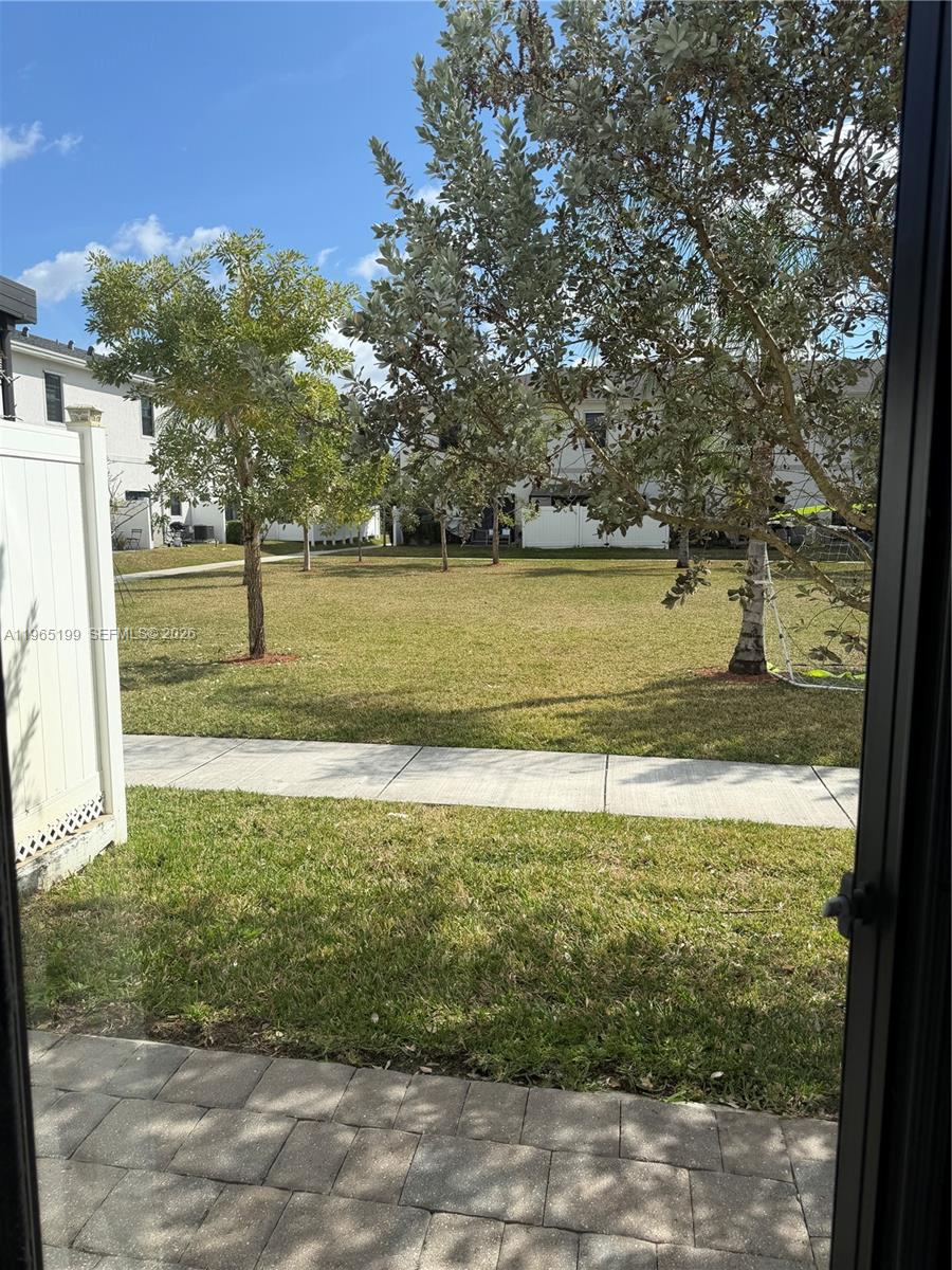 1137 Sw 6th Ct Property Photo 12